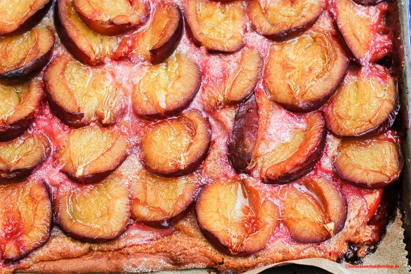 Saftiger Nusskuchen mit Zwieback &amp; Grieß » schnelles Rezept
