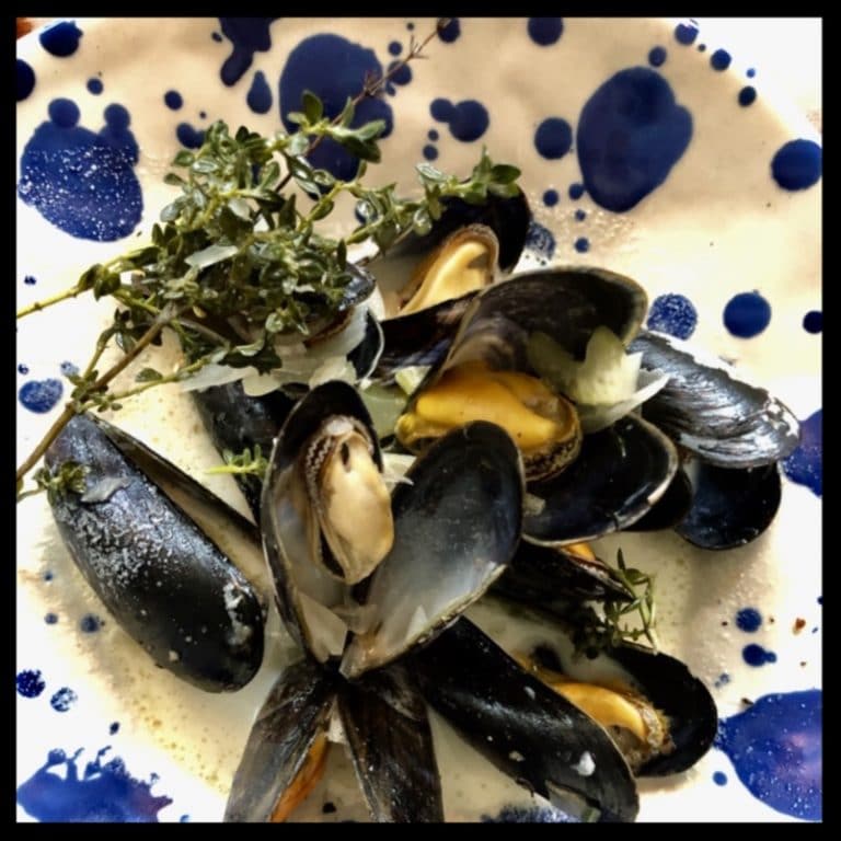 Moules Marinières » Miesmuscheln in Weinsud » Originalrezept » Köstlich!