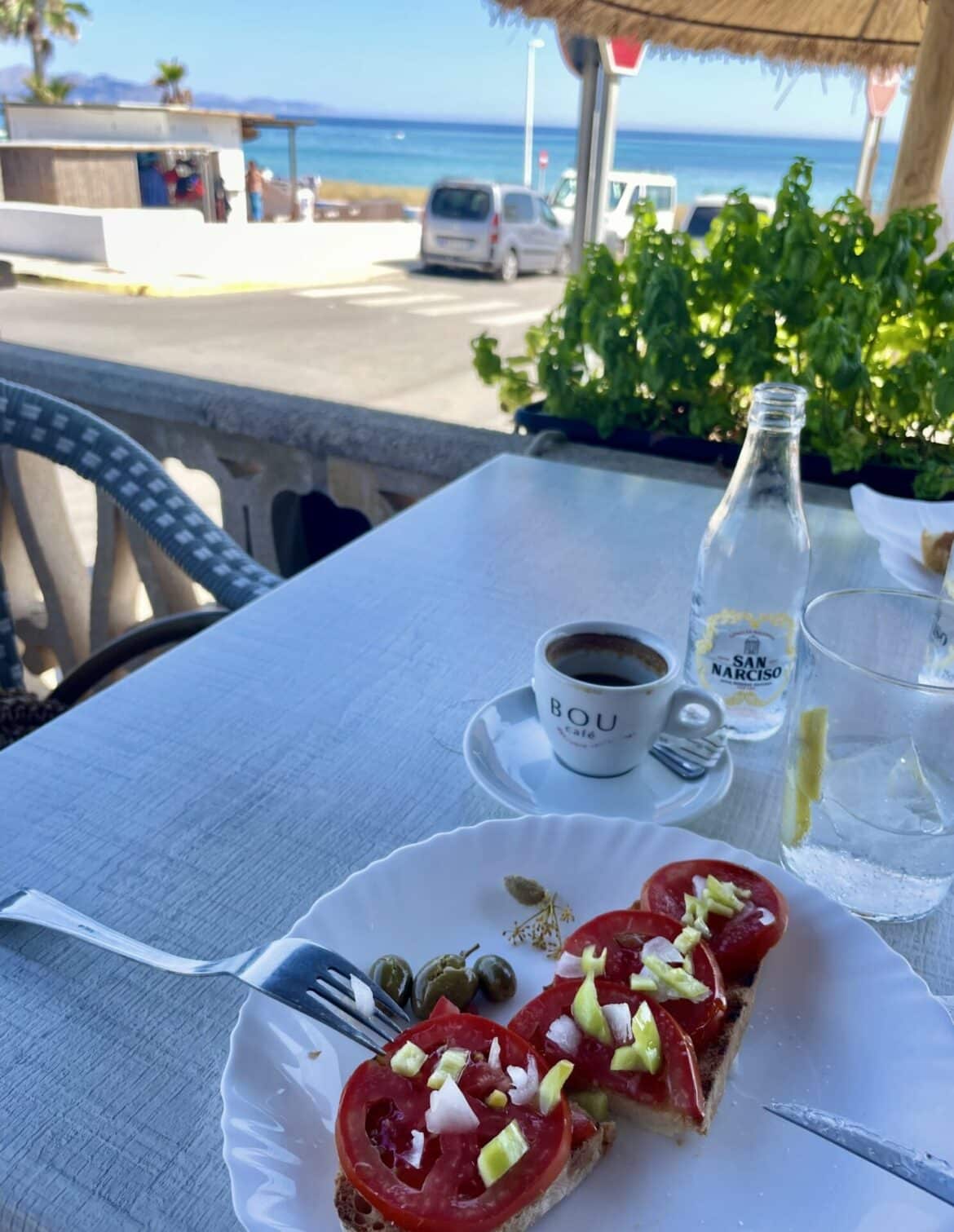 Pa amb oli ist Brot mit Öl und Tomaten auf mallorquinische Art- köstlich!